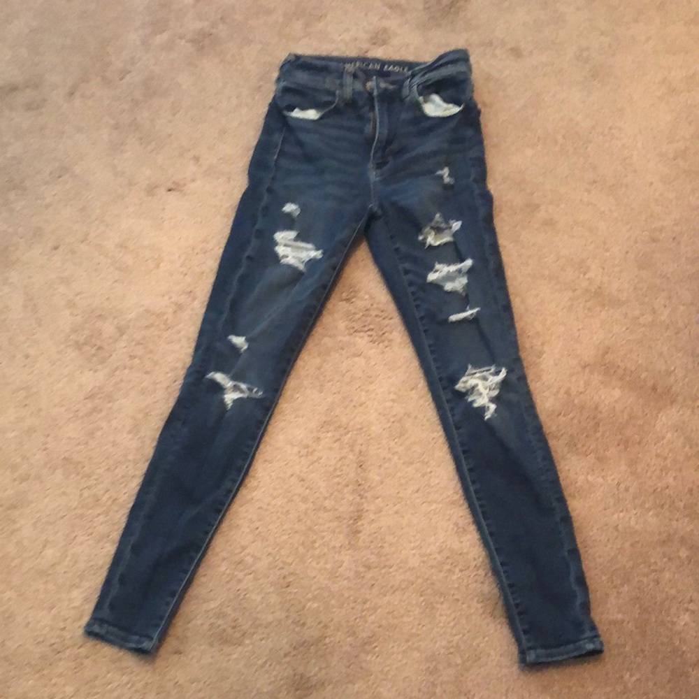 American Eagle High Rise Ripped Skinny Jean SIZE 2 EUC